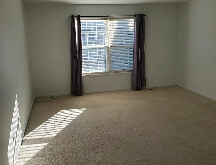1670 Highmeadow Ln — Photo 13