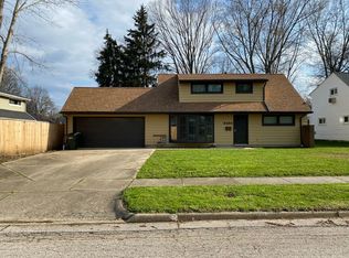 3434 Atterbury St, Cuyahoga Falls, OH 44221