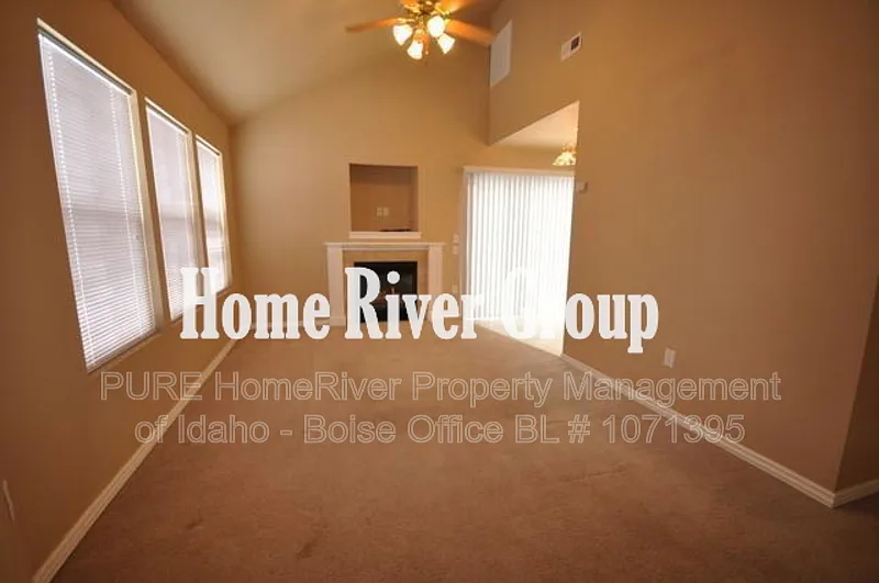 2 bed, 1.5 bath, 885 sqft, $1,350 — Photo 1