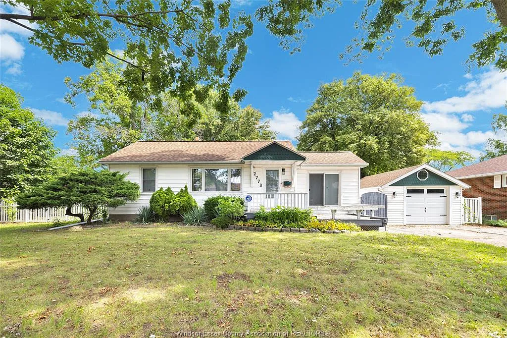 4 bed, $2,800 — Photo 2