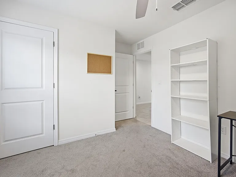 16402 SW 17th Terrace Rd — Photo 16