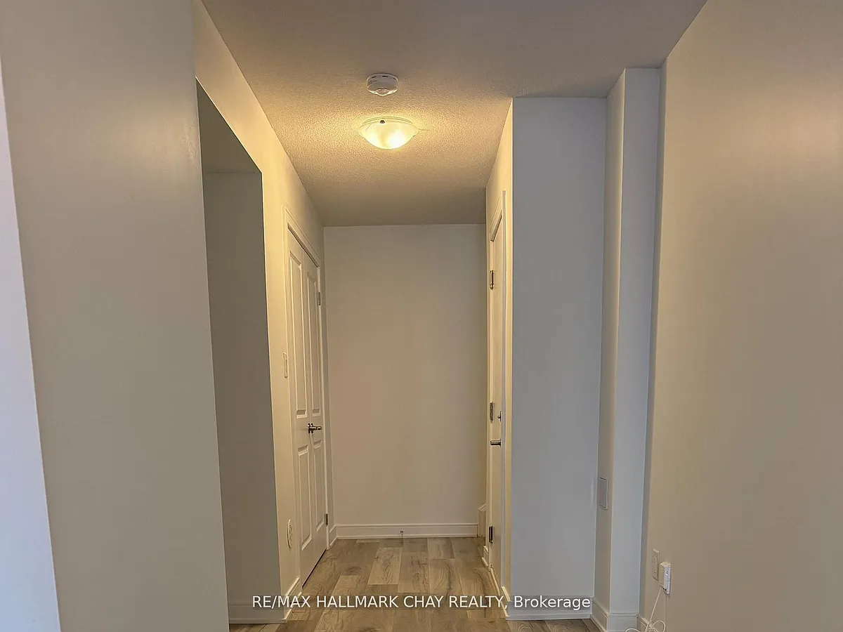 Building Photo - 5 Red Maple Ln