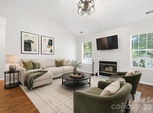 5701 Ebley Ln, Charlotte, NC 28227