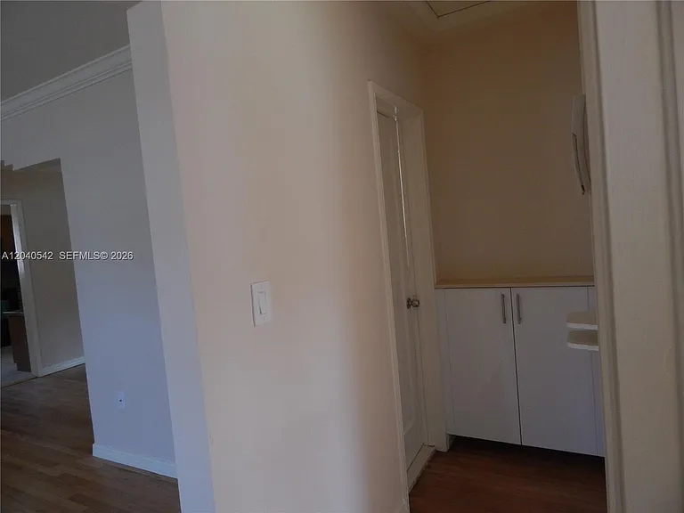 1841 SW 37th Ave — Photo 13