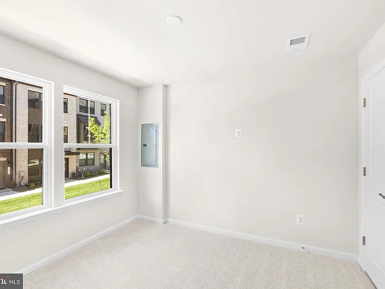 3404 Chester Aly — Photo 5