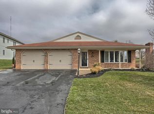365 Sunrise Blvd, Elizabethtown, PA 17022