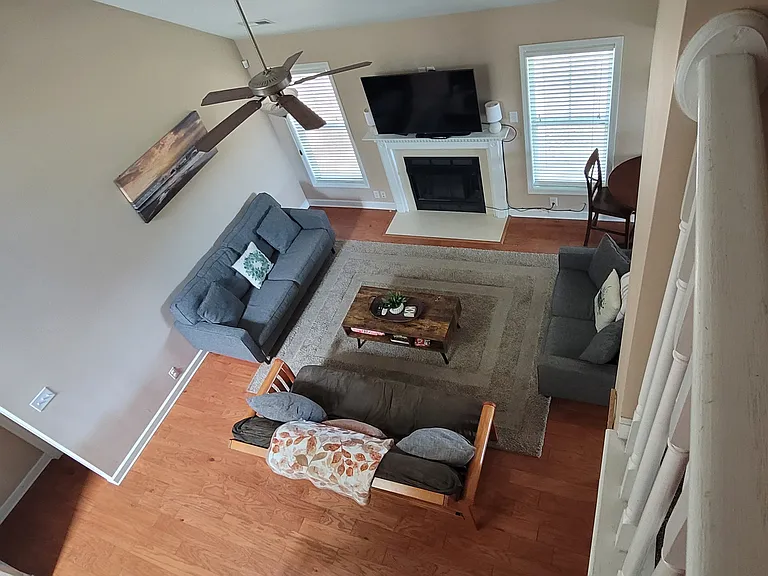100 Grangers Ct — Photo 31