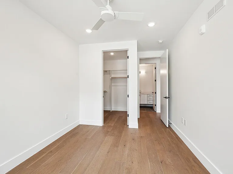 29 Enterprise St #109 — Photo 10