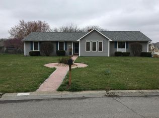 1119 S Westport Dr, Marshall, MO 65340
