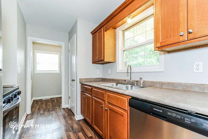 965 Skyview Lake Rd — Photo 8