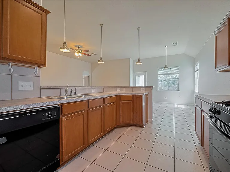 21406 Rioja Bluff Ln — Photo 11