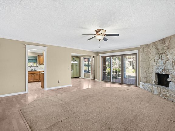 5th image of 1711 Valley Rd