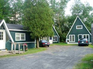 2-4 Six Daniels Rd, Saratoga Springs, NY 12866