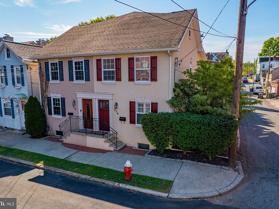 1st image of 256 Washington Ave