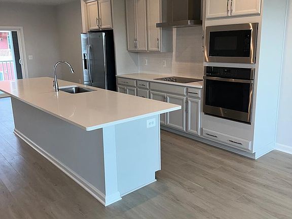 3rd image of 807 Birchwood Hill Pl #B