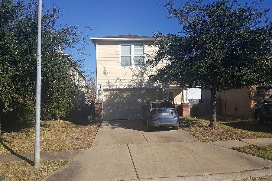 1st image of 18110 Temple Hill Ln