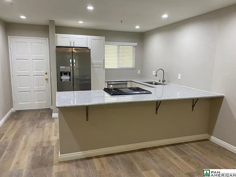 3208 Avenida Del Presidente — Photo 1