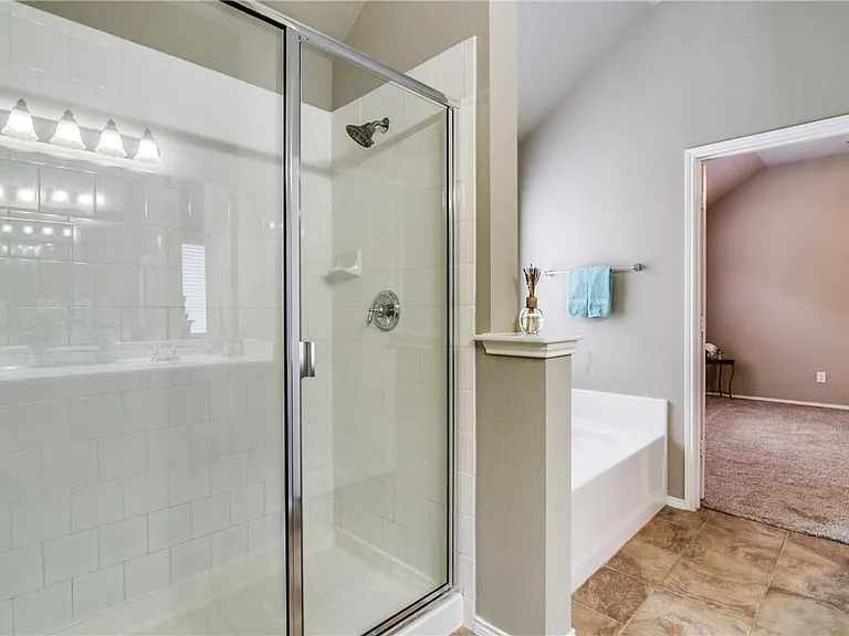 419 Sugarberry Ln — Photo 8