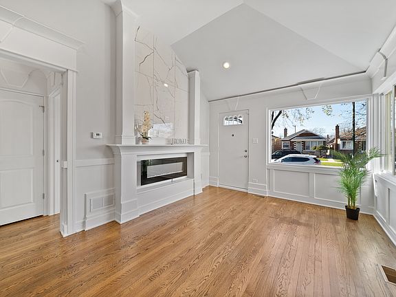 2nd image of 5037 S Lawler Ave