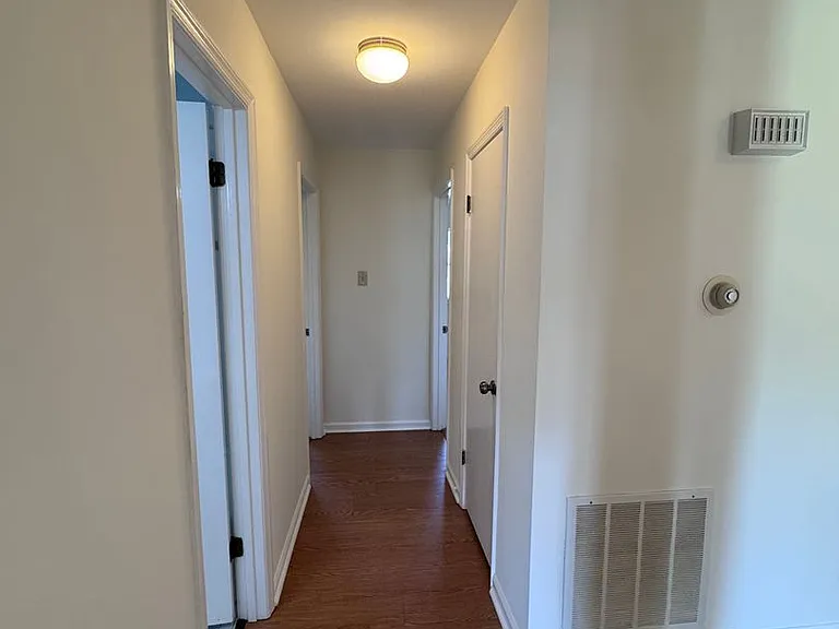 1115 Briar Creek Rd — Photo 47