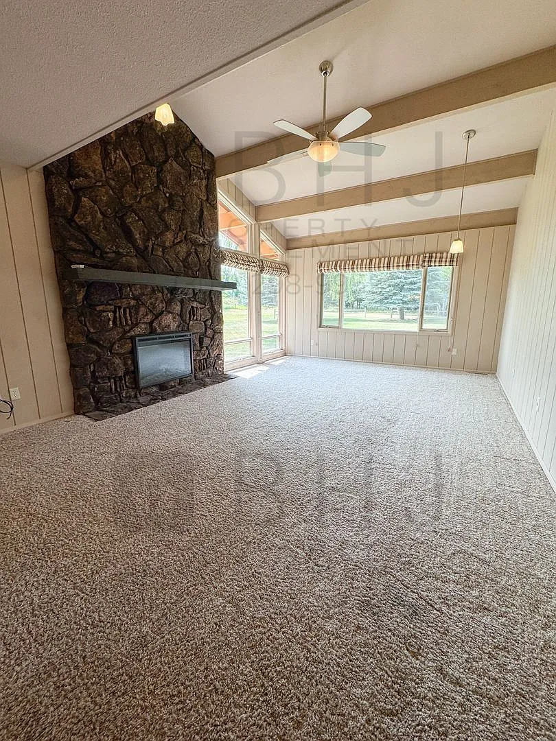 Big Horn - 3 Bedroom/ 2 Bath Home For Rent — Photo 4