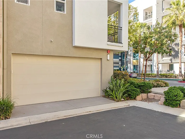 2208 Synergy — Photo 20