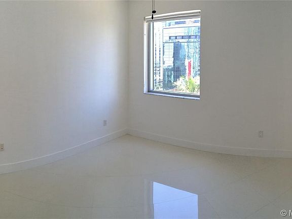 3rd image of 1050 Brickell Ave APT 1614E