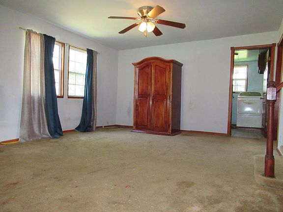 5th image of 62 Persimmon Hill Ln