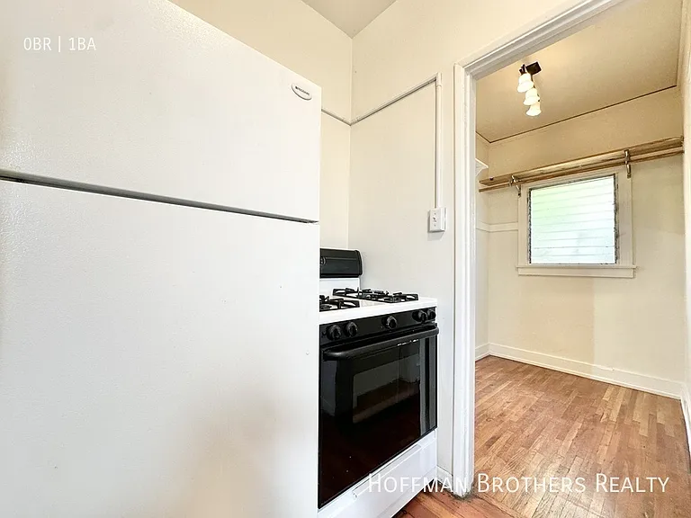 806 1/4 Lucile Ave — Photo 3