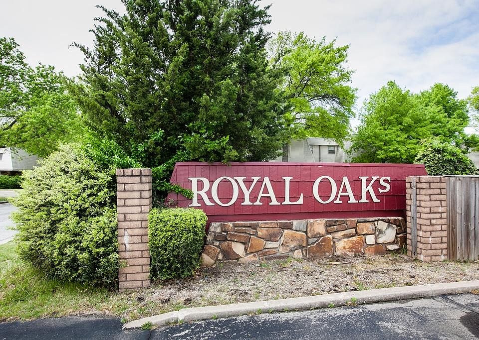 Royal Oaks