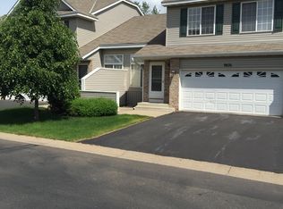 9876 Hamlet Ct S, Cottage Grove, MN 55016