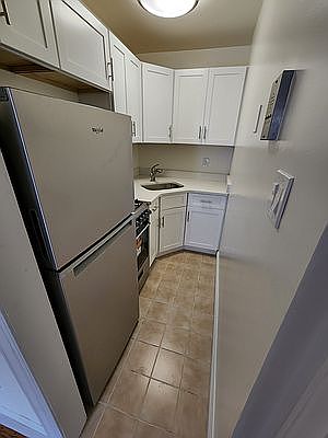 5th image of 145 W 75th St APT 4F