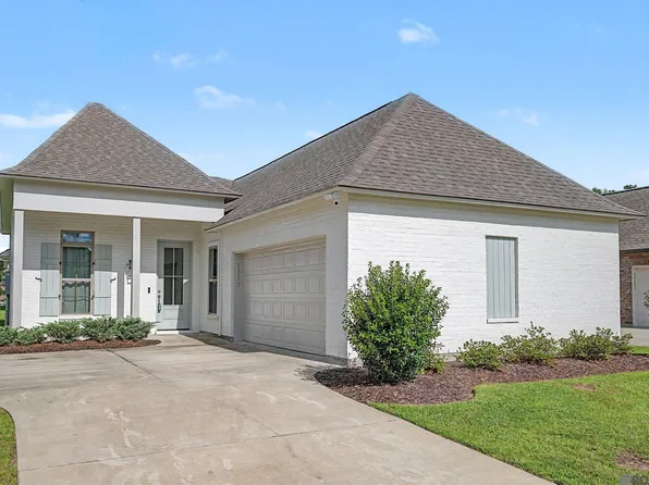 11687 Hideaway St, Denham Springs, LA 70726