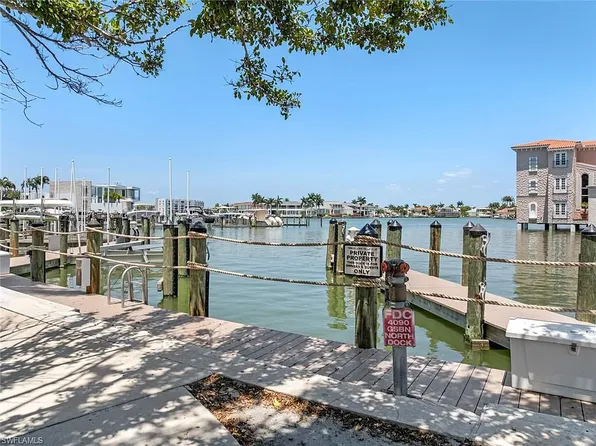 4090 Gulf Shore Blvd N #4, Naples, FL 34103