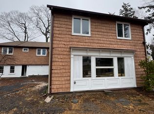 30 Bryce Ave #1, Glen Cove, NY 11542