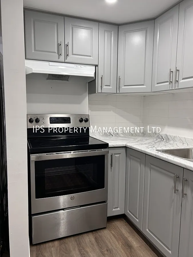 2 Bed | 1 Bath - 644 Moira St W - All utilities Included — Photo 2