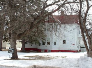 129 6th Ave S, Carrington, ND 58421