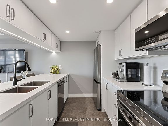 4th image of 101 Subway Cres #1407