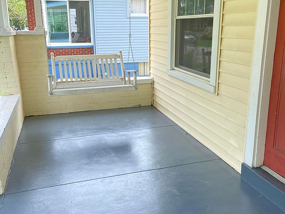 4th image of 302 Iola Rd