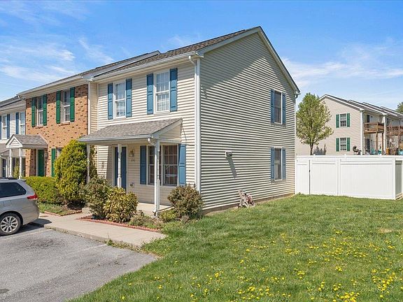 3rd image of 1040 Commercial Ct