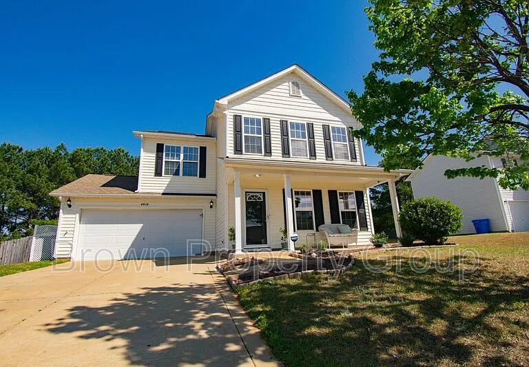 4918 Yorkchester Dr — Photo 1