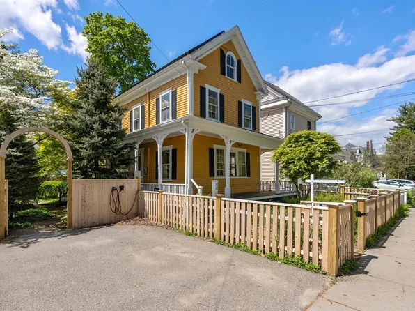 44 Whitney St, Watertown, MA 02472