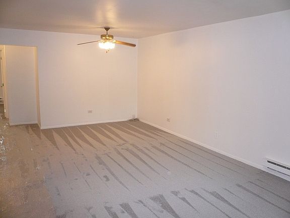 5th image of 5329 Waterbury Dr #605A
