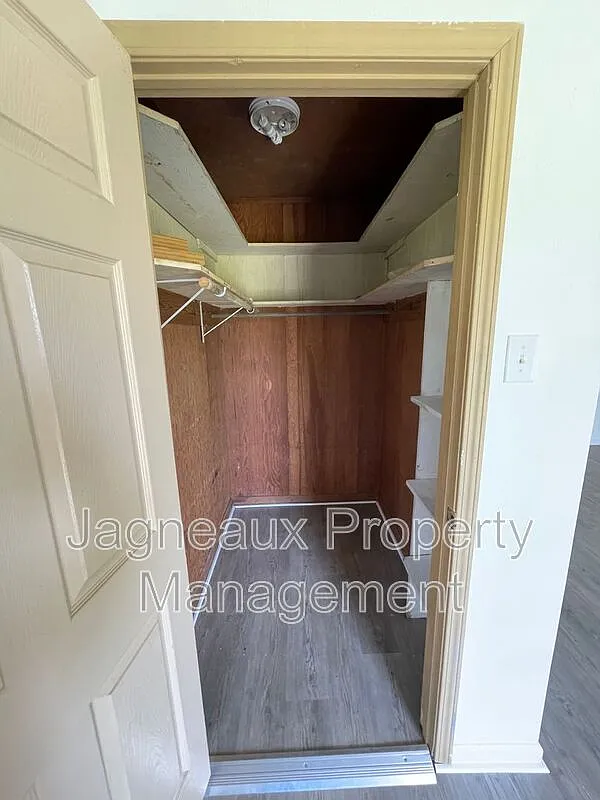 2 bed, 1.0 bath, $1,000 — Photo 3