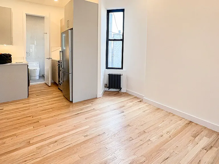 200 Mott St #12 — Photo 2