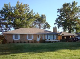 200 N Klebba Dr, Linn, MO 65051