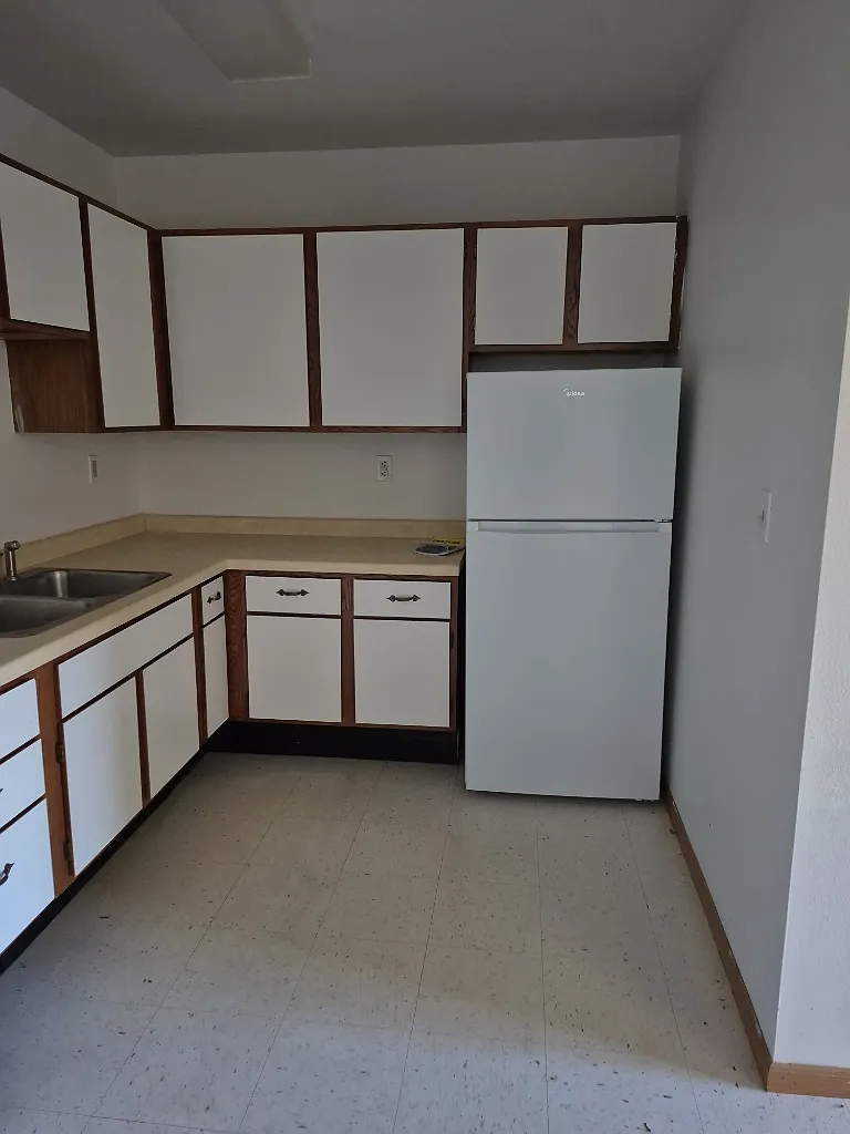 2 bed, $701 — Photo 3