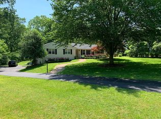 809 Carrie Ct, Mc Lean, VA 22101