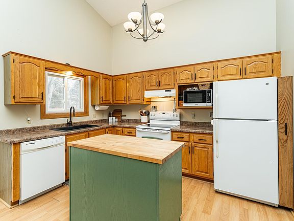 4th image of 5920 44th Ave NW