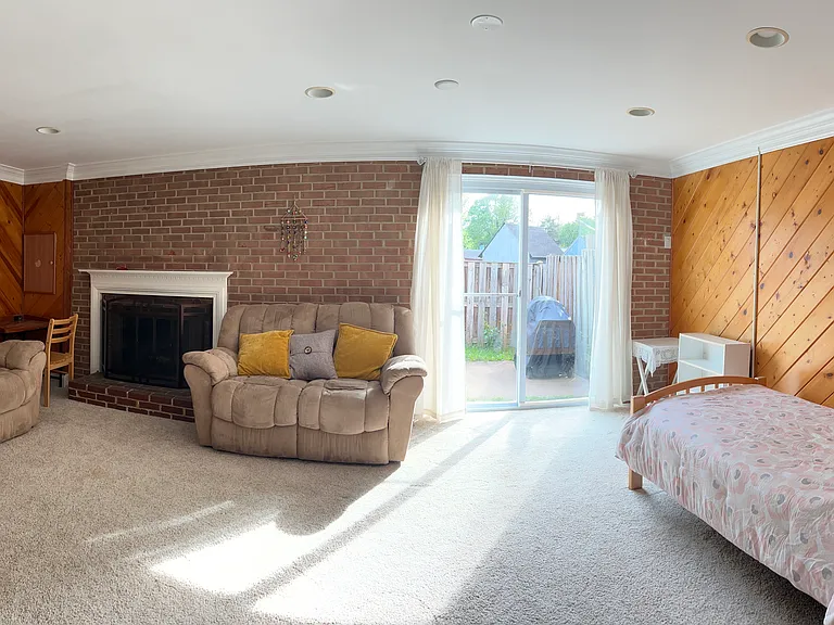 Temple Ct — Photo 1